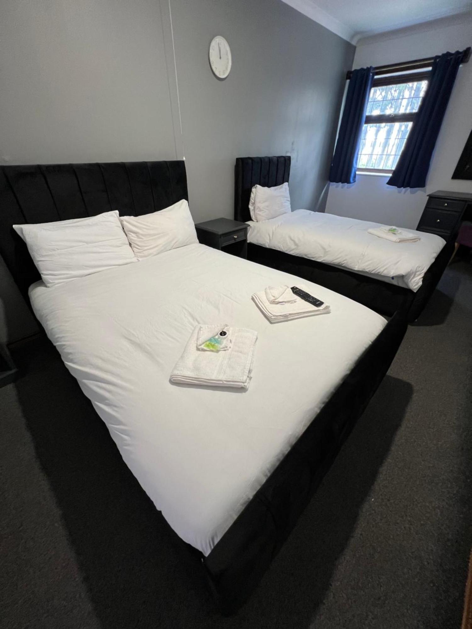 Oyo Stay Inn Express, Cambridge Papworth Everard Kültér fotó