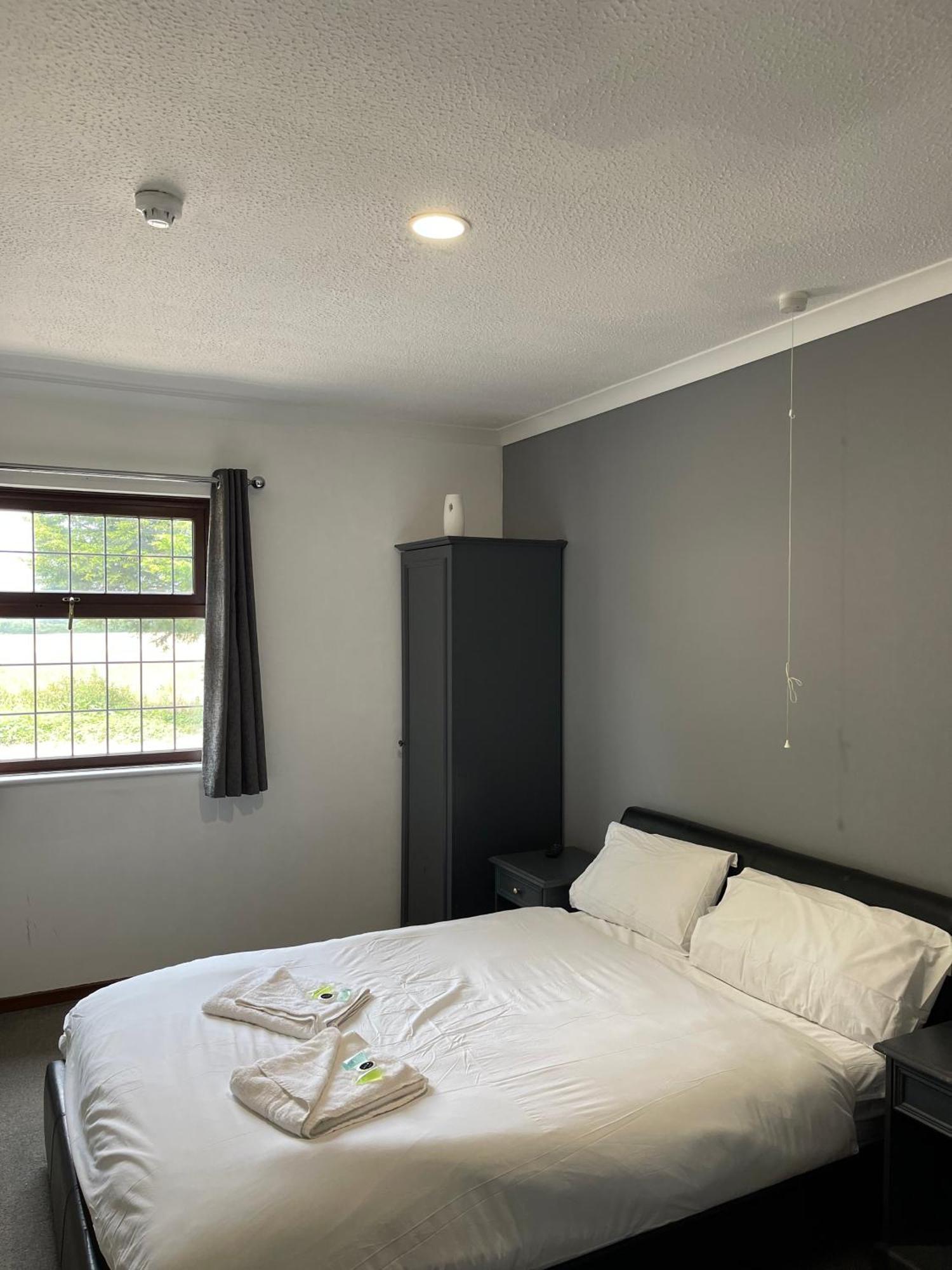 Oyo Stay Inn Express, Cambridge Papworth Everard Kültér fotó