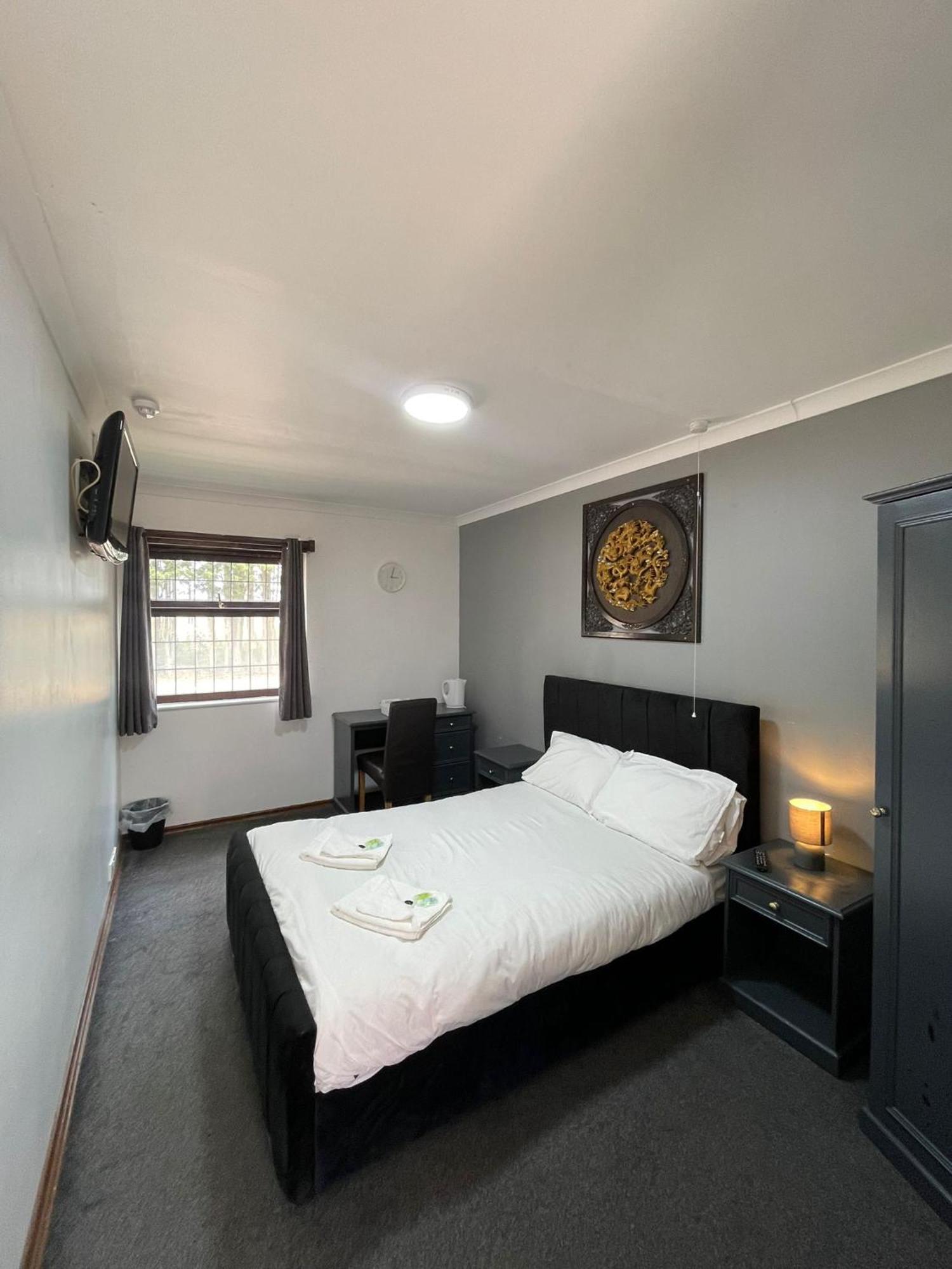 Oyo Stay Inn Express, Cambridge Papworth Everard Kültér fotó